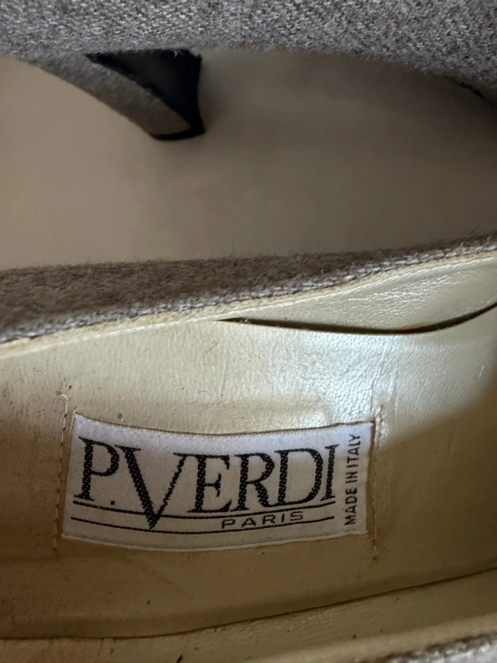 P. Verdi Vtg 90’s Bicolor Black Taupe Velvet Cap Toe Pumps Retro Heels Y2K 8.5